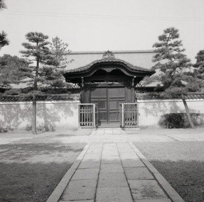 knd_06359(京都府京都市東山区大和大路通四条下る小松町)