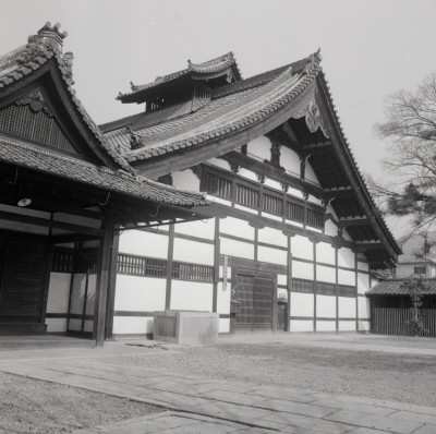 knd_06369(京都府京都市東山区大和大路通四条下る小松町)