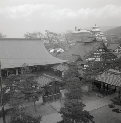 knd_06382(京都府京都市東山区大和大路通四条下る小松町)