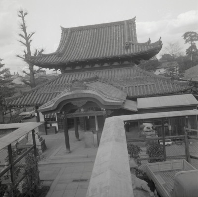 knd_06476(京都府京都市東山区大和大路通四条下る小松町)
