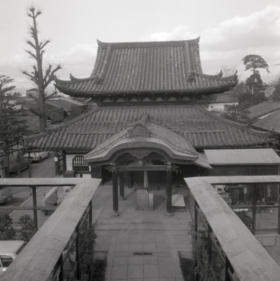 knd_06481(京都府京都市東山区大和大路通四条下る小松町)