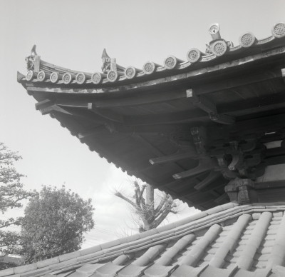 knd_06482(京都府京都市東山区大和大路通四条下る小松町)