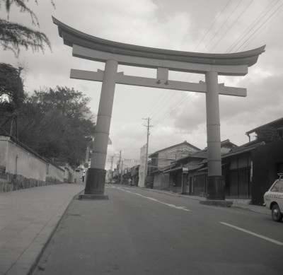knd_06832(京都府京都市伏見区御香宮門前町１７４)