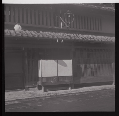 knd_39946(京都府京都市中京区八百屋町（六角通）)