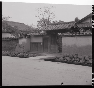 knd_40368(京都府京都市北区上賀茂中大路町)