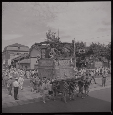 knd_48165(京都府京都市烏丸三条)
