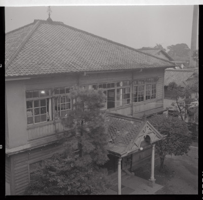 knd_53657(京都府京都市上京区烏丸町通上立売上相国寺門前)